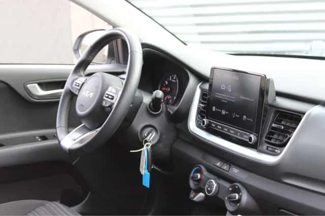 Kia Stonic (2023) thumbnail 12
