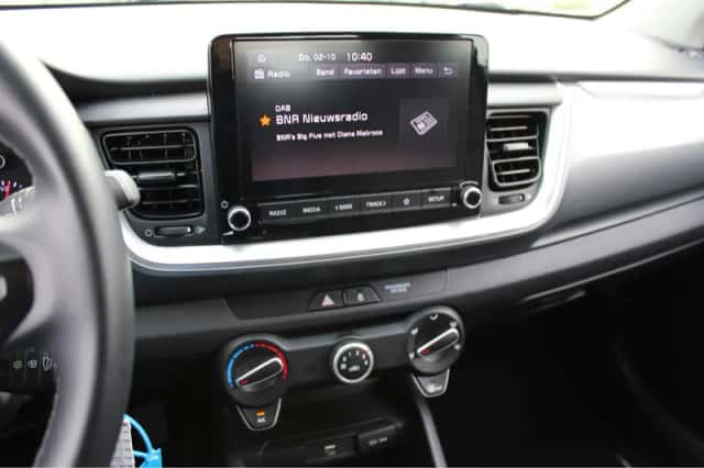 Kia Stonic (2023) thumbnail 22