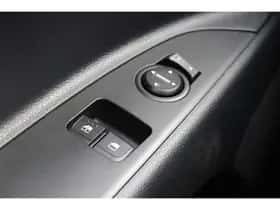 Kia Stonic (2023) thumbnail 69
