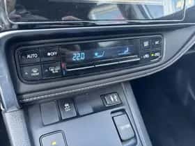 Toyota Auris (2016) thumbnail 30