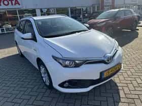Toyota Auris (2016) thumbnail 43