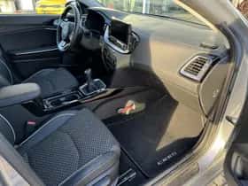 Kia Ceed Sportswagon (2023) thumbnail 10