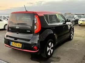 Kia Soul EV (2015) thumbnail 35