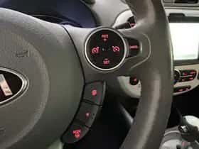 Kia Soul EV (2015) thumbnail 42