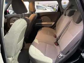 Kia Soul EV (2015) thumbnail 50