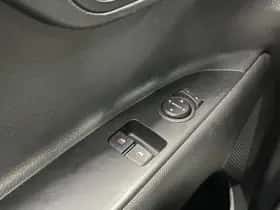 Kia Stonic (2023) thumbnail 12
