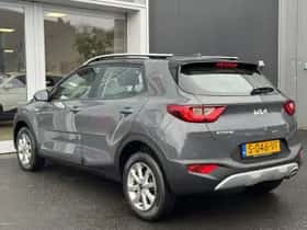 Kia Stonic (2023) thumbnail 6