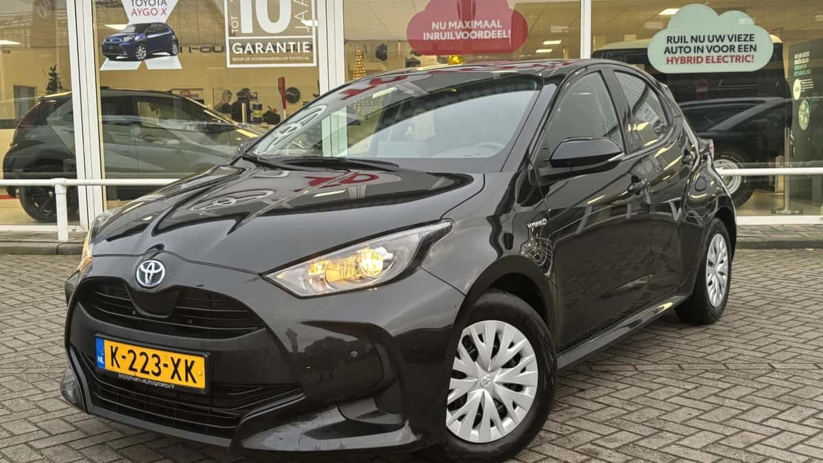 Toyota Yaris (2021) — foto 1