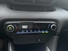 Toyota Yaris (2021) thumbnail 38