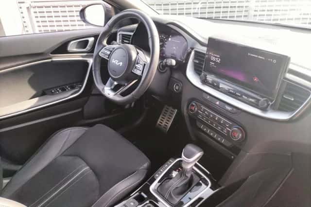 Kia Proceed (2023) thumbnail 14