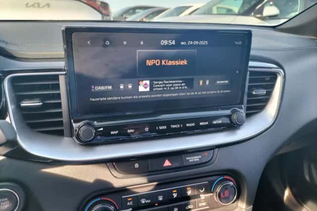 Kia Proceed (2023) thumbnail 19
