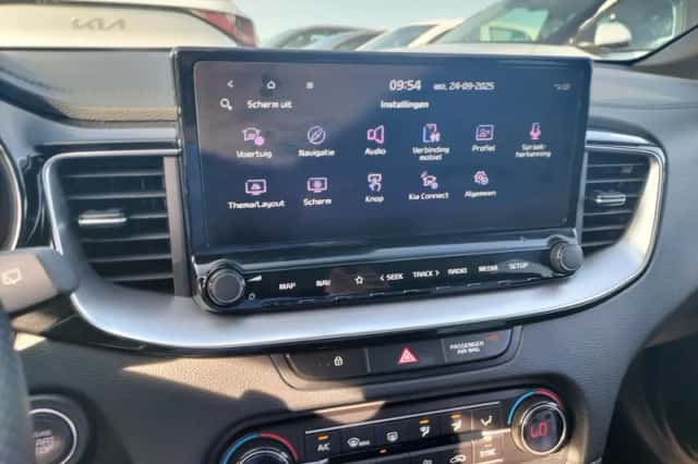Kia Proceed (2023) thumbnail 20