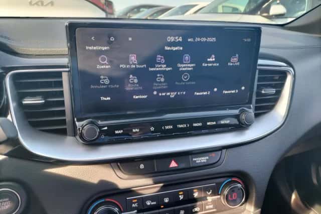 Kia Proceed (2023) thumbnail 21