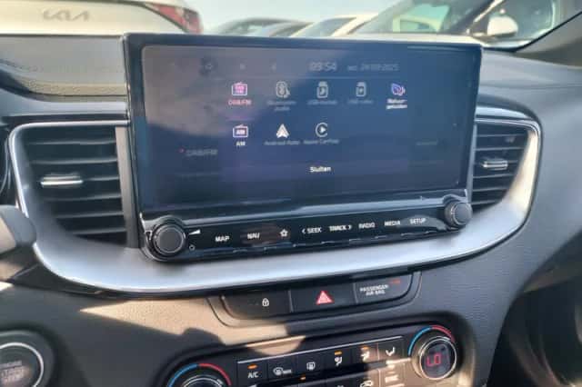 Kia Proceed (2023) thumbnail 23