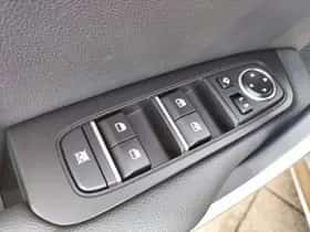 Kia Proceed (2023) thumbnail 28