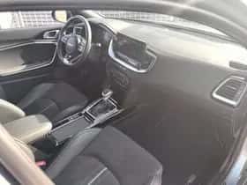 Kia Proceed (2023) thumbnail 53
