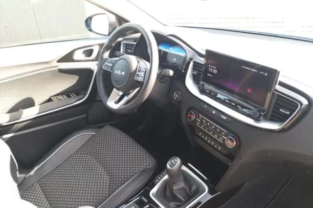 Kia Ceed Sportswagon (2024) thumbnail 9
