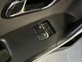 Kia Ceed (2016) thumbnail 4