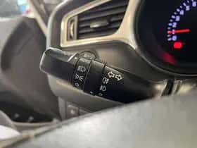 Kia Ceed (2016) thumbnail 36