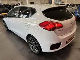 Kia Ceed (2016) thumbnail 45