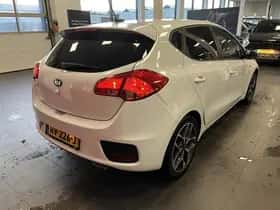 Kia Ceed (2016) thumbnail 50