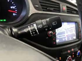 Kia Ceed (2016) thumbnail 10