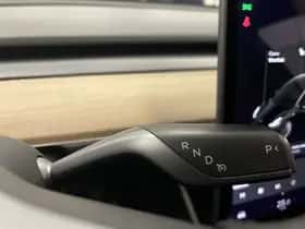 Tesla Model 3 (2019) thumbnail 32