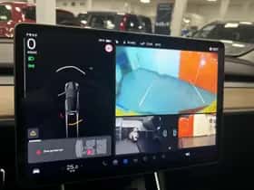Tesla Model 3 (2019) thumbnail 8
