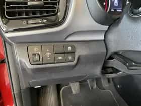 Kia Stonic (2018) thumbnail 13