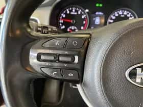 Kia Stonic (2018) thumbnail 27