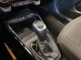 Kia Stonic (2018) thumbnail 33