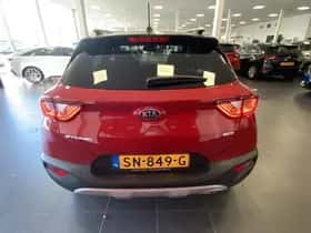 Kia Stonic (2018) thumbnail 37