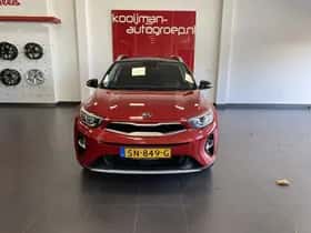Kia Stonic (2018) thumbnail 40