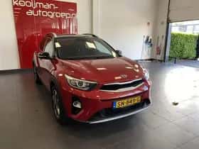 Kia Stonic (2018) thumbnail 41