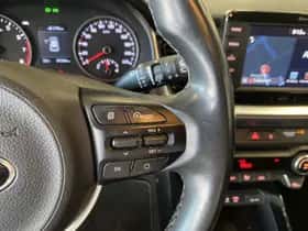 Kia Stonic (2018) thumbnail 7