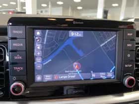 Kia Stonic (2018) thumbnail 8