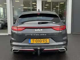 Kia Proceed (2023) thumbnail 5