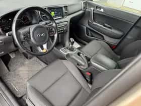 Kia Sportage (2016) thumbnail 10