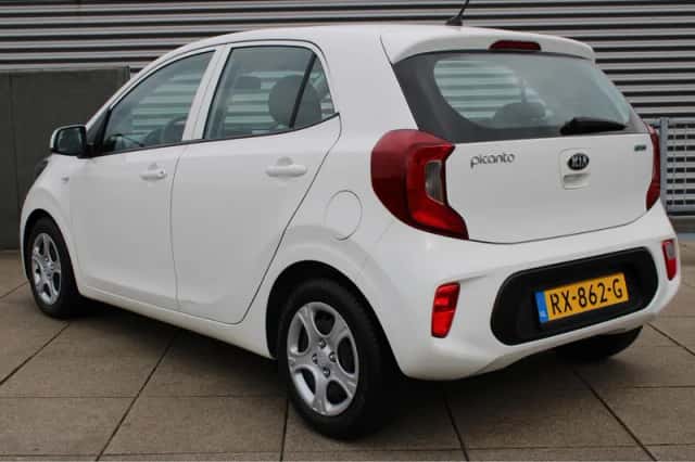 Kia Picanto (2018) thumbnail 3
