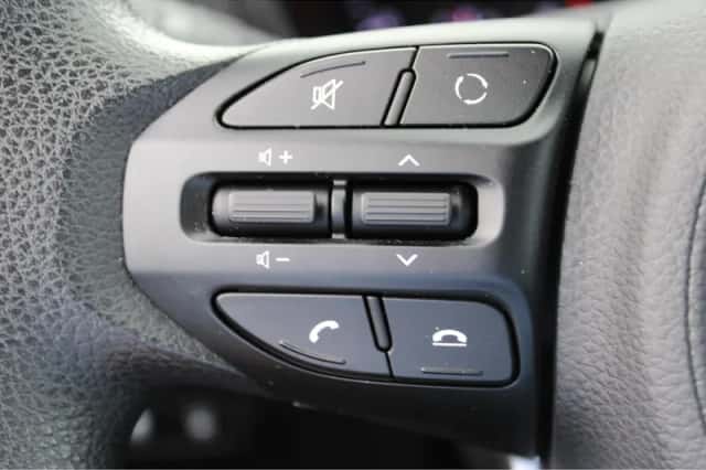 Kia Picanto (2018) thumbnail 23