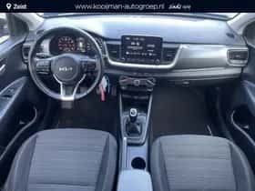 Kia Stonic (2023) thumbnail 7