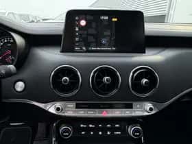 Kia Stinger (2019) thumbnail 21