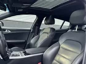 Kia Stinger (2019) thumbnail 59