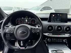 Kia Stinger (2019) thumbnail 60