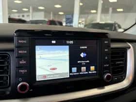 Kia Stonic (2020) thumbnail 12