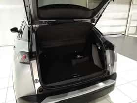Peugeot e-2008 (2022) thumbnail 25