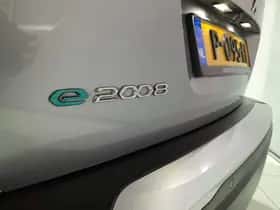 Peugeot e-2008 (2022) thumbnail 33