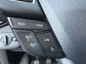 Ford Grand C-Max (2019) thumbnail 32
