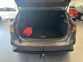 Kia Ceed (2018) thumbnail 23