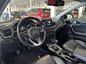 Kia Ceed (2018) thumbnail 26